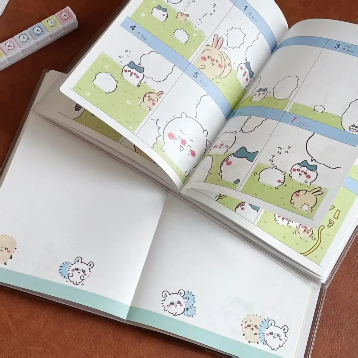 Chiikawa 2027 Diary Weekly Mon - огляд і ціна Wall Sticker