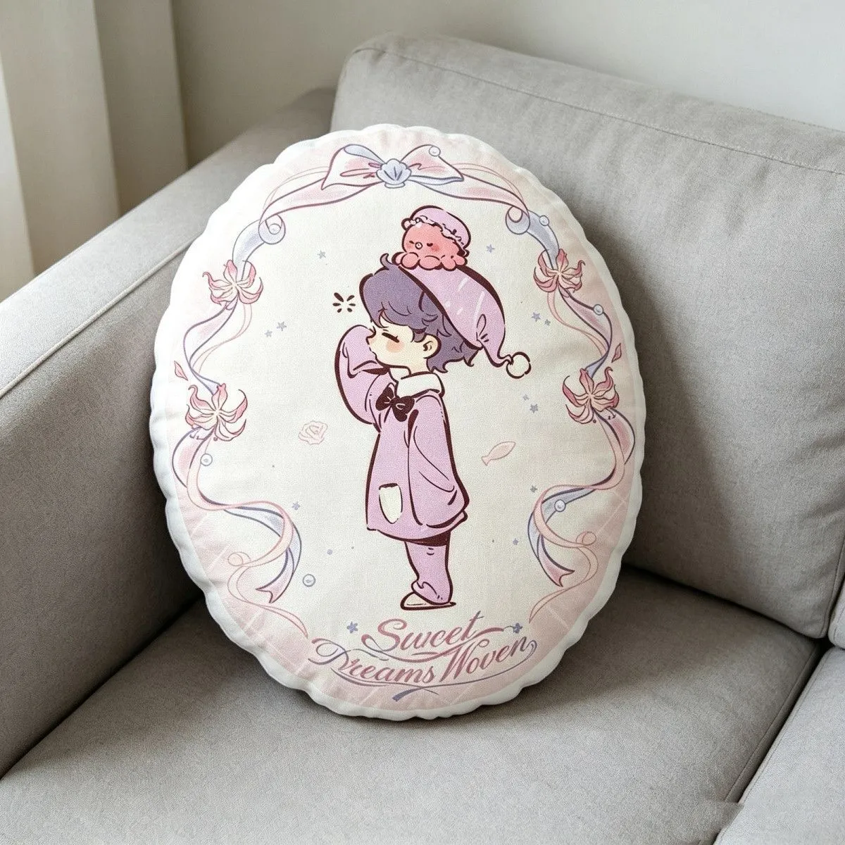 Love and Deepspace Sweet Weavi - огляд і ціна Throw Pillow