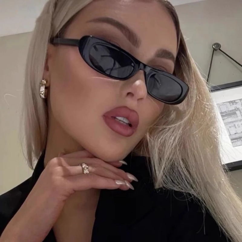 Small Frame Oval Sunglasses Wo - огляд і ціна Decorative Mirror